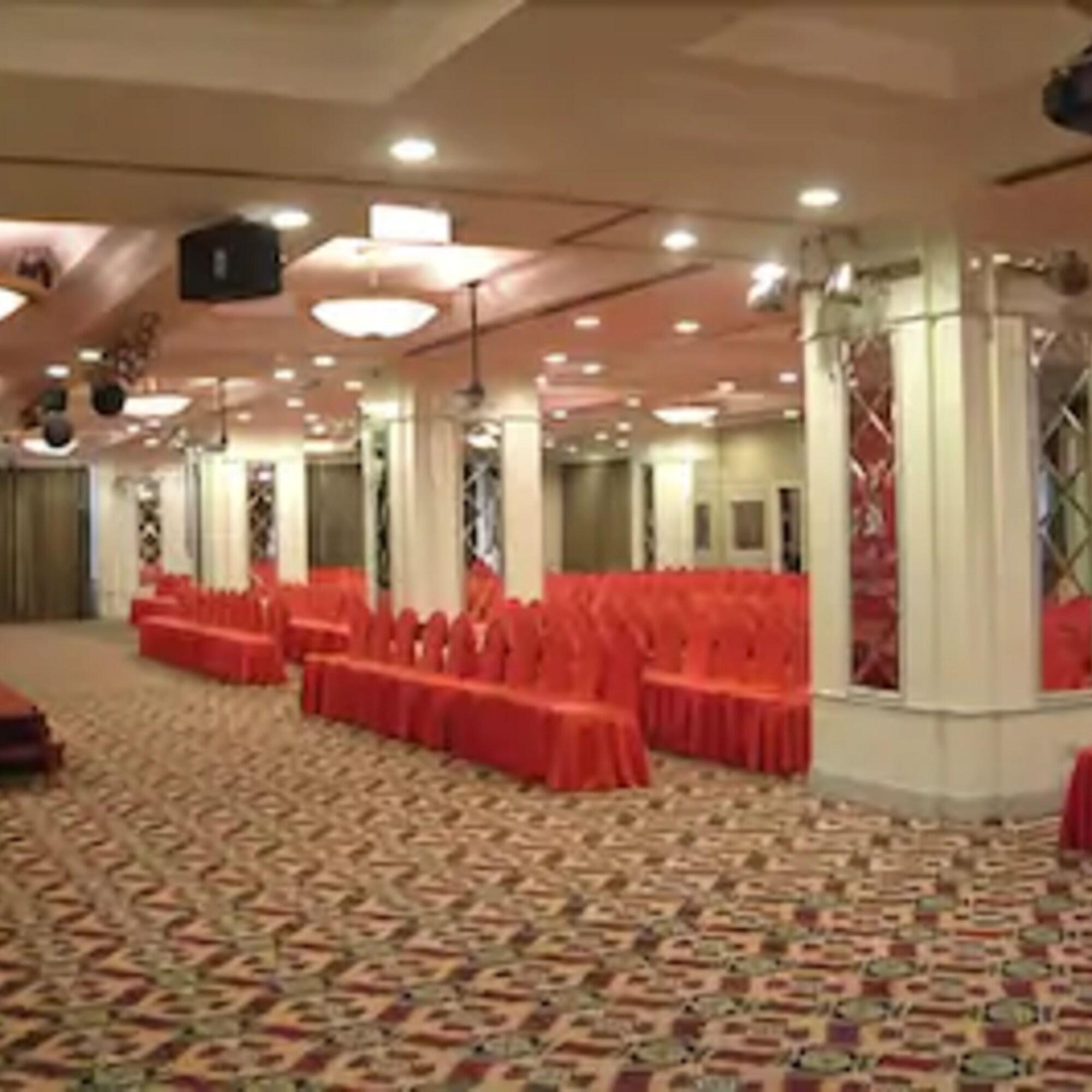 Ramada Plaza Tianlu Hotel Wuhan Exterior foto